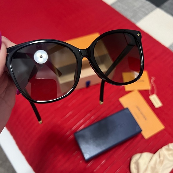 My monogram cat eye sunglasses Louis Vuitton - Picture 7 of 10
